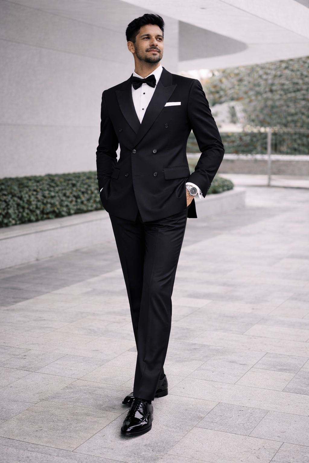 Peak Lapel Double Breast Black Tuxedo Suit – Busanimen
